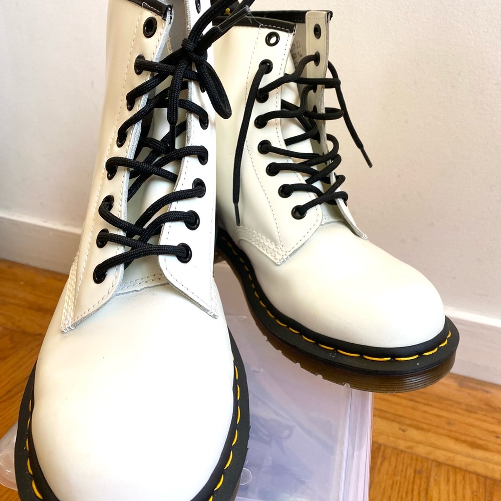 Dr. Martens Airwair Bouncing Soles, White, Smooth Leather
